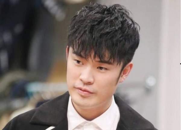 亚国产男同综合在线,探索多元性取向的虚拟世界